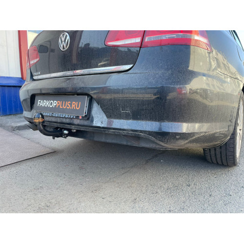 Фаркоп BOSAL (ORIS) на VOLKSWAGEN Passat 2010–2014  Арт. 2195-A (седан)