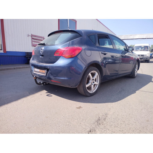 Фаркоп Лидер Плюс на OPEL Astra J 2010–2015  Арт. O118-A (кроме а/м с выступающей выхлопной трубой)