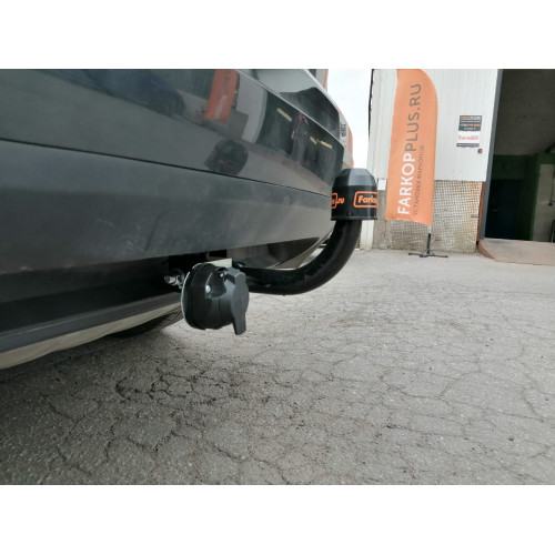 Фаркоп Лидер Плюс на VOLKSWAGEN Touareg 2010–2018  Арт. V124-A
