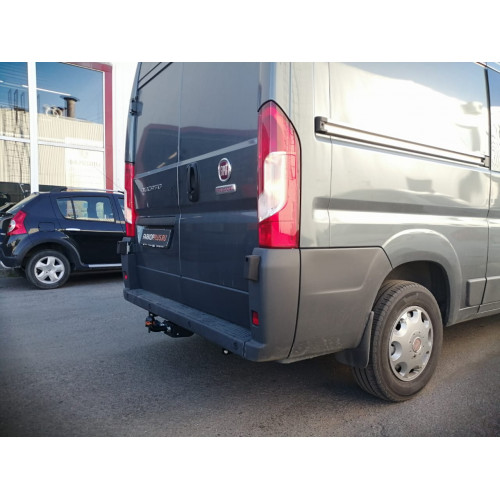 Фаркоп Лидер Плюс на FIAT Ducato 2006–  Арт. P105-FC (кузов 250, длина L4) (от центра заднего колеса до края заднего бампера 1380мм)