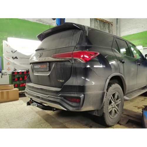 Фаркоп BALTEX на TOYOTA Fortuner TRD 2018-  Арт. 24.9040.21